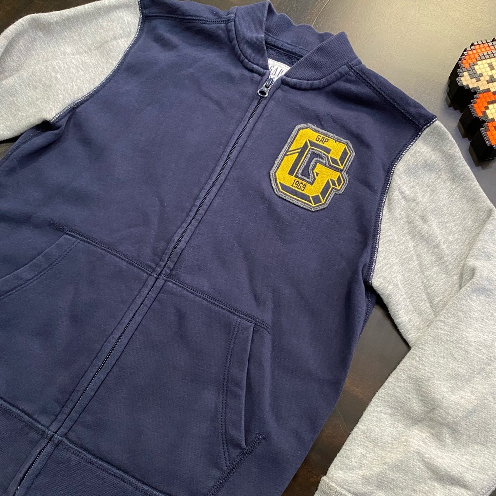 Boys Zip Up Sweater  Size M(8)